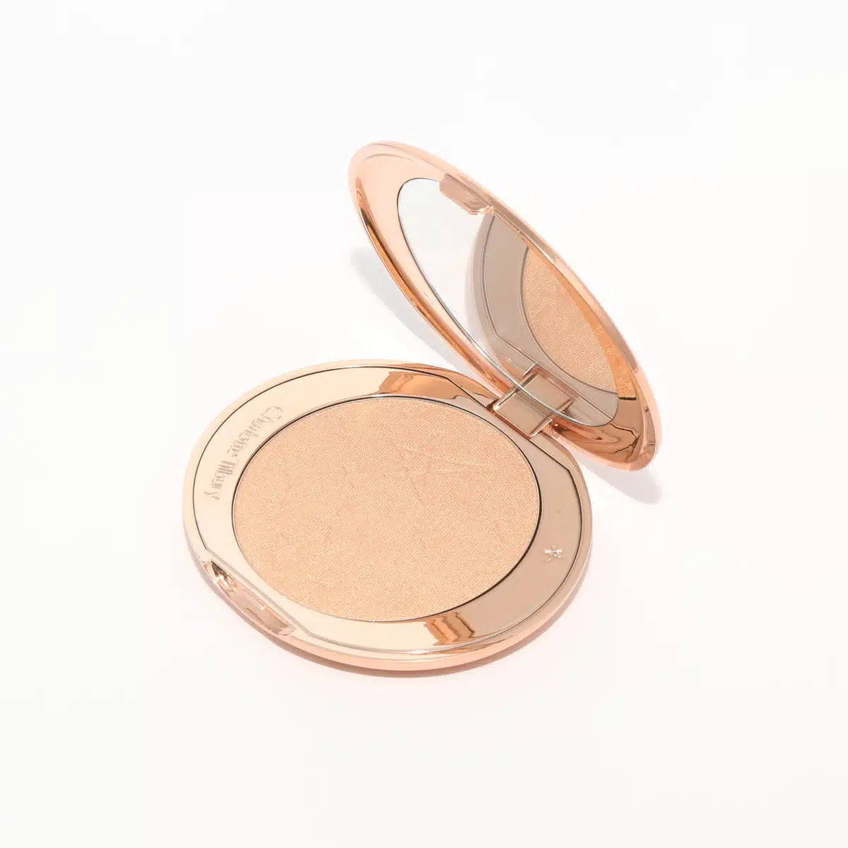 Champagne Powder Highlighter: Hollywood Glow Glide Highlighter | Charlotte Tilbury