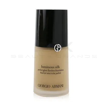 Armani Beauty | מייקאפ עמיד בגימור מאט טבעי "Power Fabric Foundation SPF25"